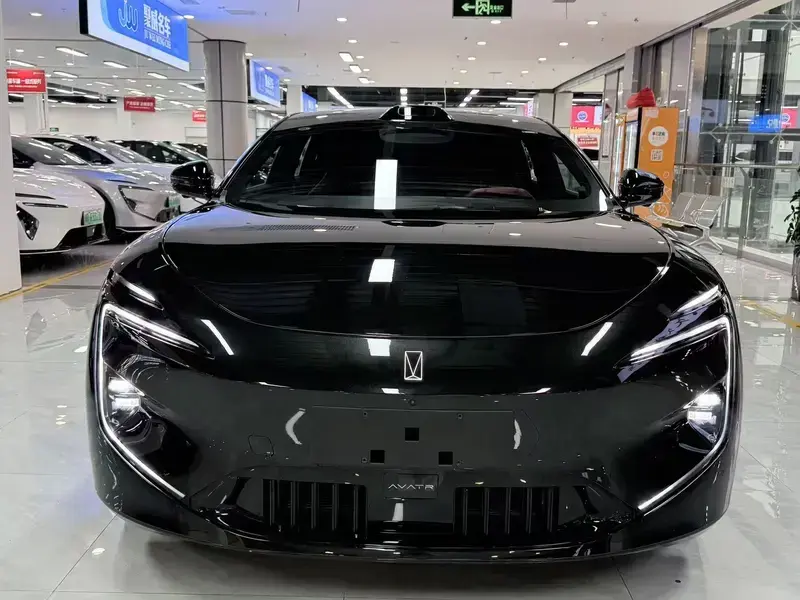 2026 Avatr 12 с пробегом 3 900 км