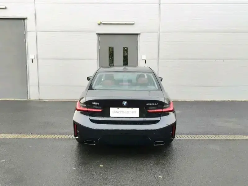 2025 BMW 3 серии с пробегом 10 400 км