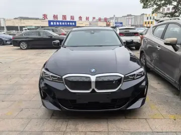 2023 BMW i3 с пробегом 40 000 км