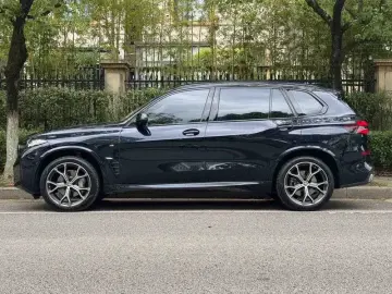 2025 BMW X5 с пробегом 22 000 км