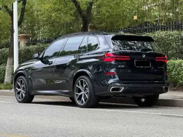 2025 BMW X5 с пробегом 22 000 км