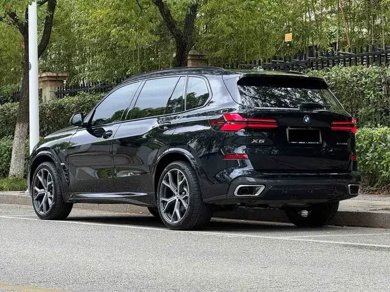 2025 BMW X5 с пробегом 22 000 км