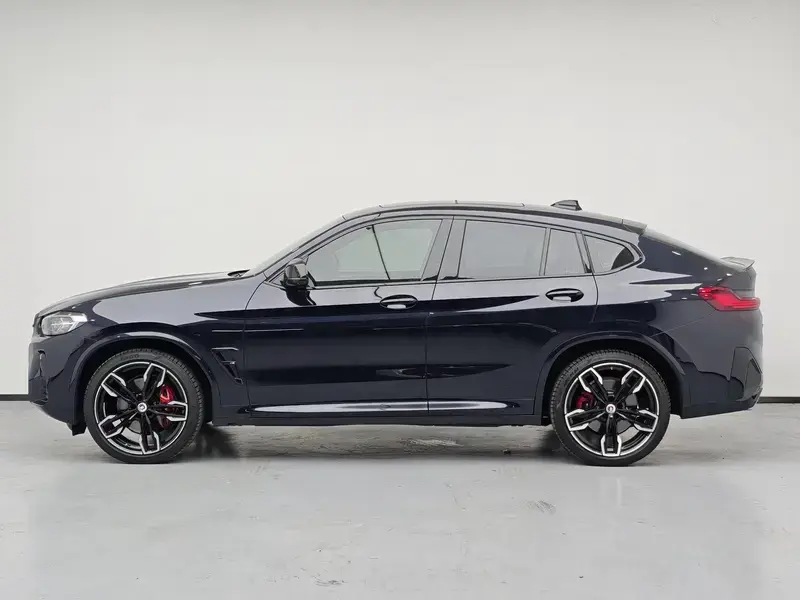 2022 BMW X4 с пробегом 75 300 км
