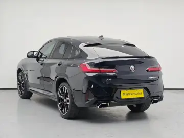 2022 BMW X4 с пробегом 75 300 км