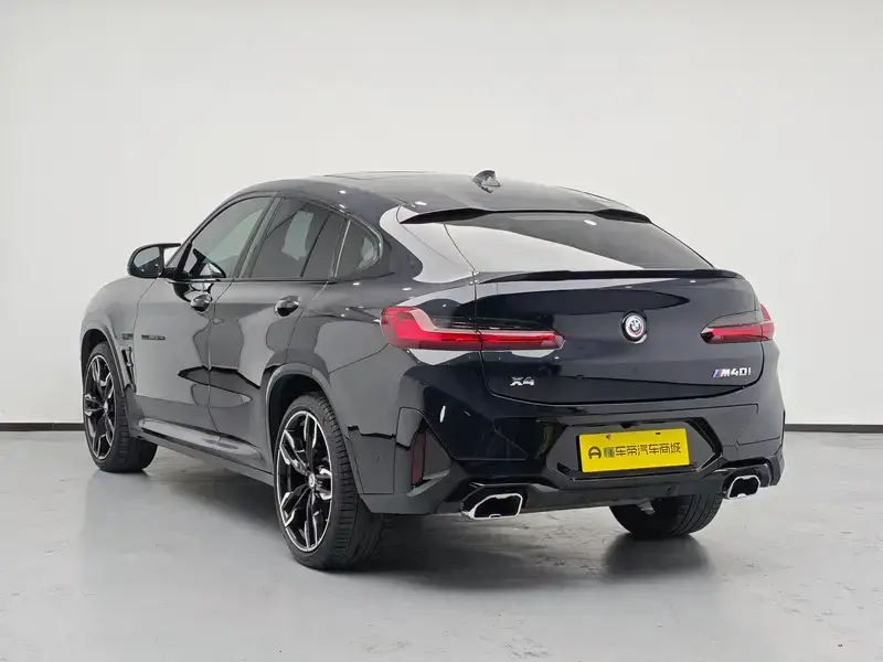 2022 BMW X4 с пробегом 75 300 км
