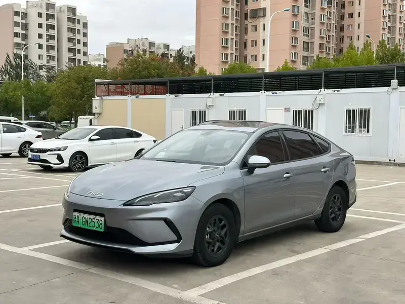 2025 BYD Seal 05 с пробегом 40 000 км