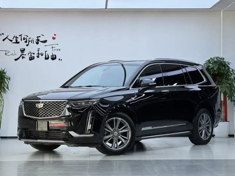 2021 Cadillac XT6 с пробегом 68 000 км