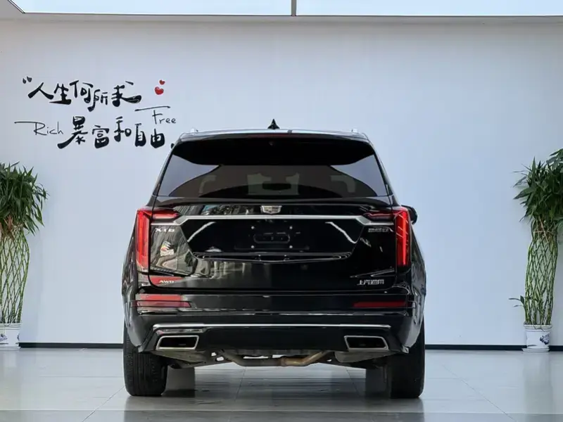 2021 Cadillac XT6 с пробегом 68 000 км