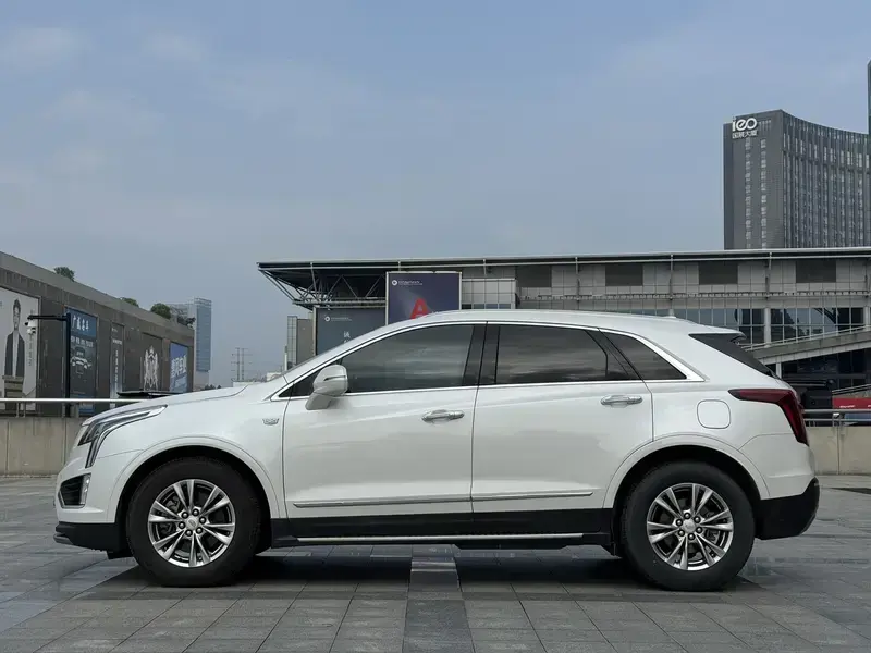 2020 Cadillac XT5 с пробегом 58 000 км