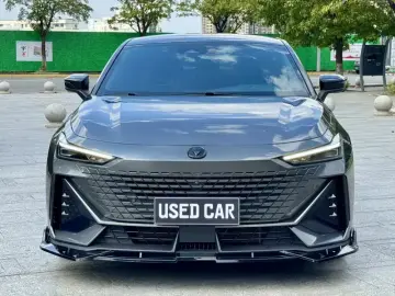 2023 Changan UNI-V с пробегом 14 000 км