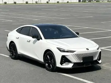 2022 Changan UNI-V с пробегом 37 000 км