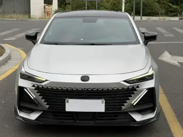 2022 Changan UNI-V с пробегом 35 700 км