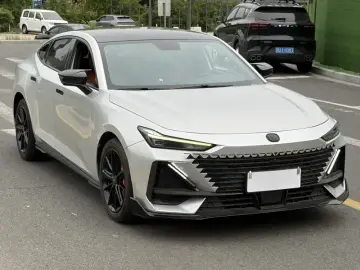 2022 Changan UNI-V с пробегом 35 700 км