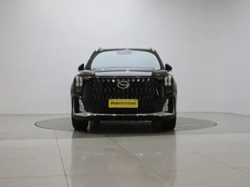 2022 GAC Trumpchi GS8 с пробегом 76 700 км