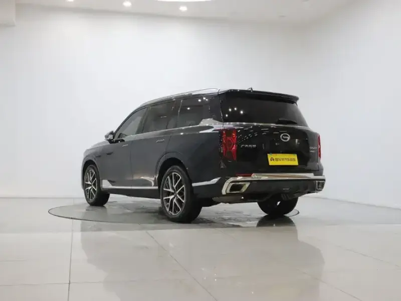 2022 GAC Trumpchi GS8 с пробегом 76 700 км