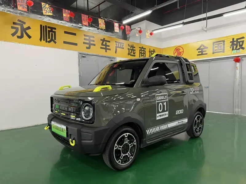 2025 Geely Panda с пробегом 20 000 км