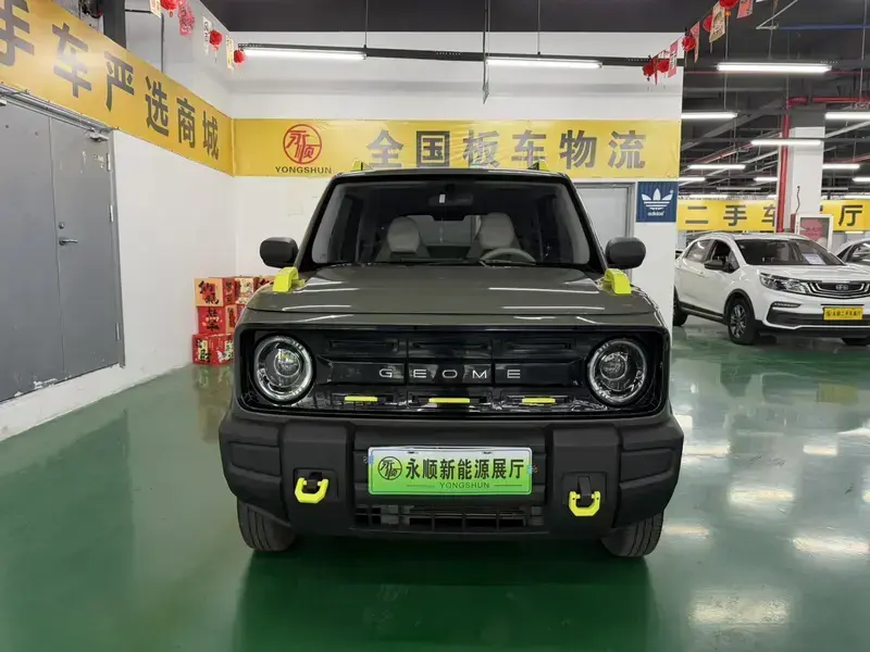 2025 Geely Panda с пробегом 20 000 км