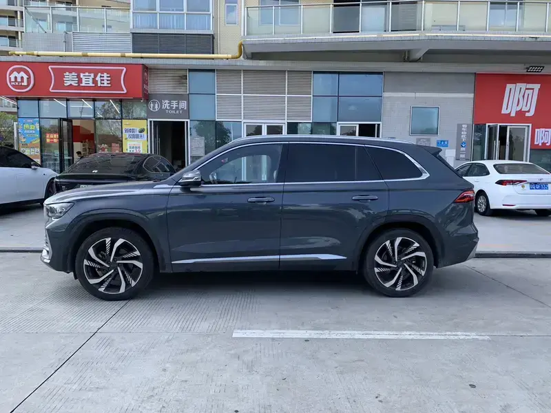 2021 Geely Monjaro с пробегом 42 000 км