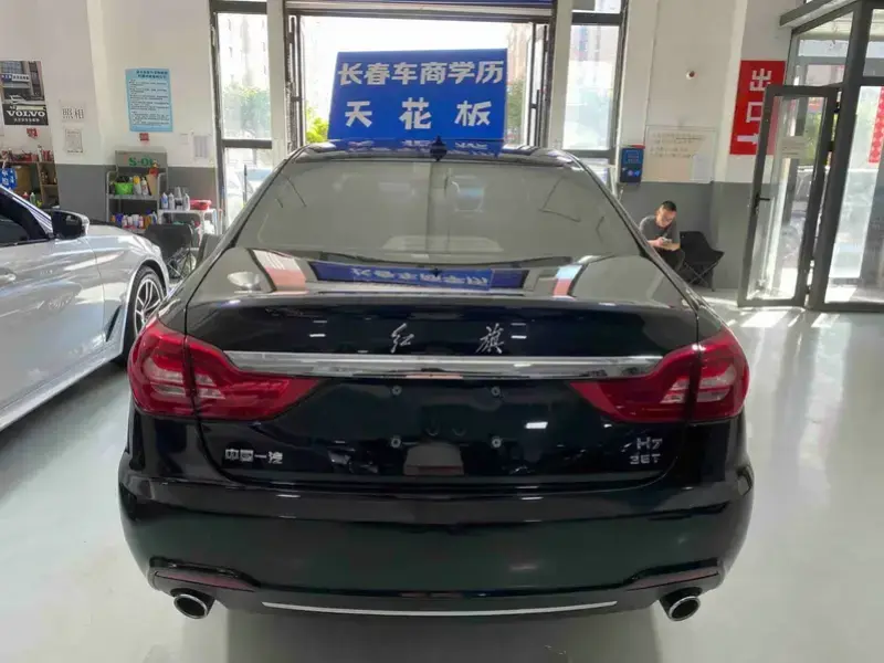 2019 Hongqi H7 с пробегом 35 000 км
