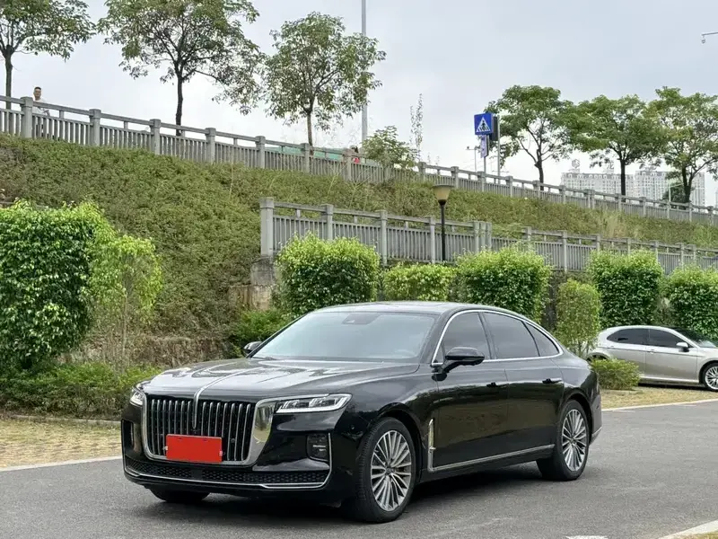 2020 Hongqi H9 с пробегом 82 000 км