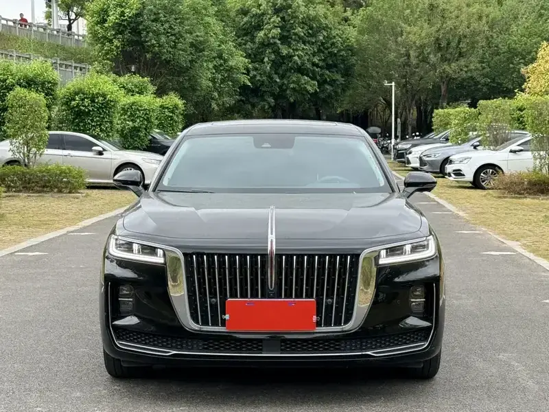 2020 Hongqi H9 с пробегом 82 000 км