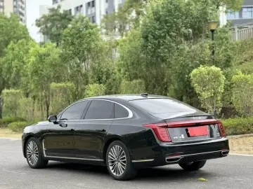 2020 Hongqi H9 с пробегом 82 000 км