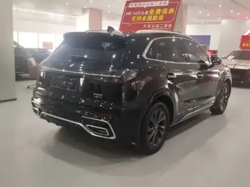 2024 Hongqi HS5 с пробегом 39 000 км