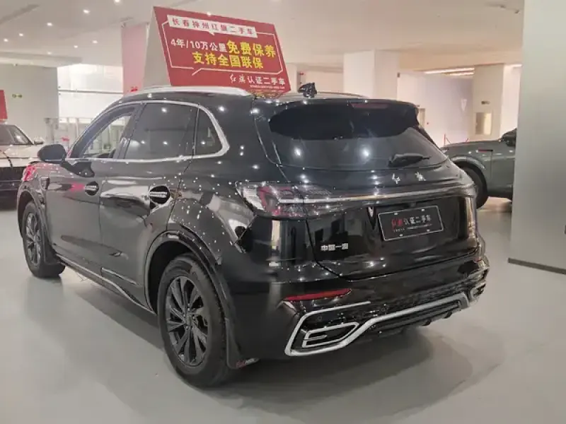 2024 Hongqi HS5 с пробегом 39 000 км
