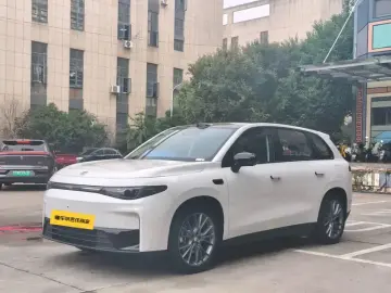 Leapmotor C10
