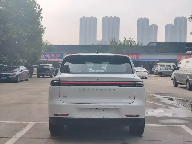 2026 Leapmotor C10 с пробегом 33 000 км