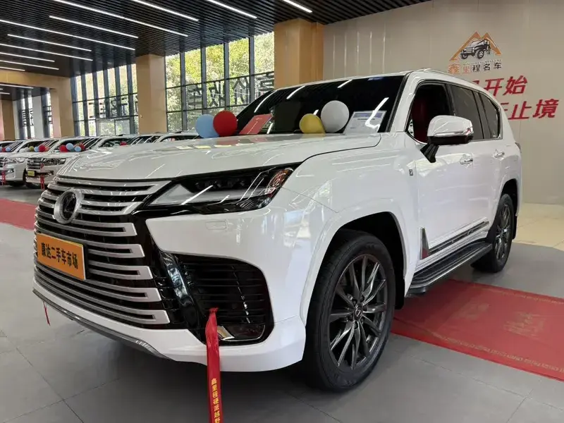 2023 Lexus LX с пробегом 63 400 км