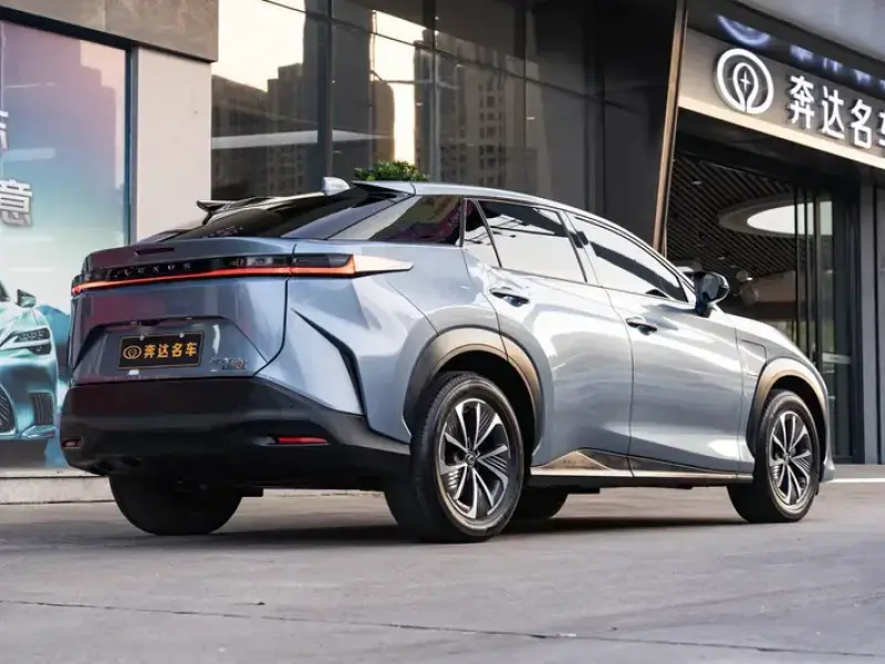 2023 Lexus RZ с пробегом 70 100 км