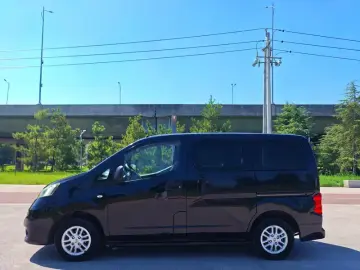 2012 Nissan NV200 с пробегом 76 000 км