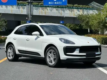 2023 Porsche Macan с пробегом 32 000 км