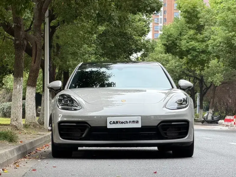 2023 Porsche Panamera с пробегом 17 100 км