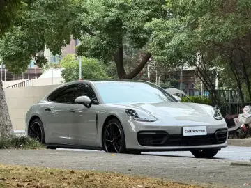 2023 Porsche Panamera с пробегом 17 100 км