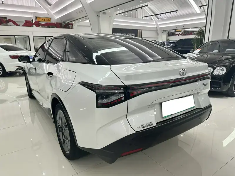 2023 Toyota bZ3 с пробегом 29 500 км