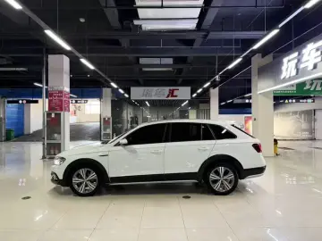 2018 Volkswagen C-Trek с пробегом 120 000 км