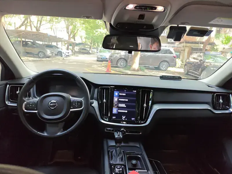 2021 Volvo S60 с пробегом 44 900 км