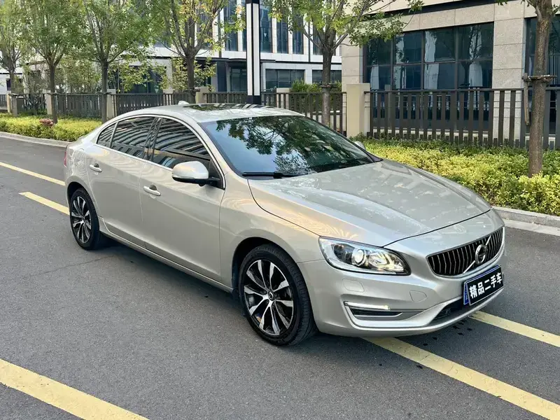 2019 Volvo S60 с пробегом 106 000 км