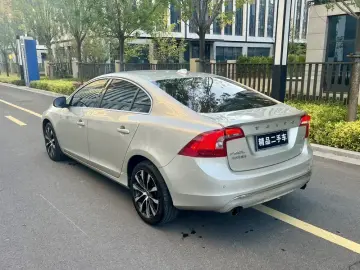 2019 Volvo S60 с пробегом 106 000 км