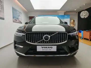 2025 Volvo XC60 с пробегом 4 500 км