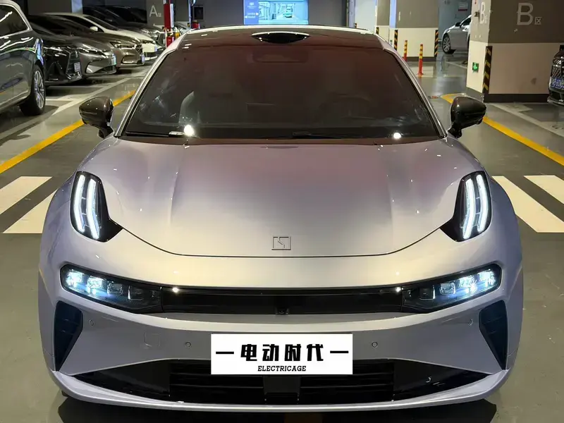 2026 Zeekr 001 с пробегом 5 000 км
