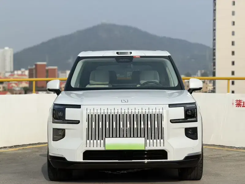 2025 Zeekr 9X с пробегом 6 300 км