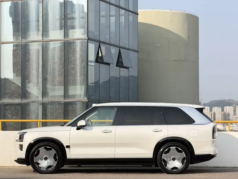 2025 Zeekr 9X с пробегом 6 300 км