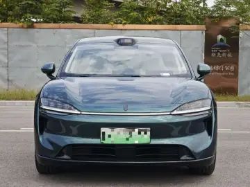 2026 Luxeed R7 с пробегом 12 000 км