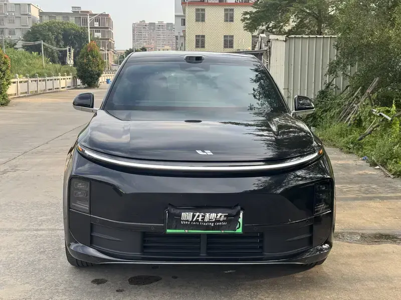 2025 Li Auto (Lixiang) L6 с пробегом 20 000 км