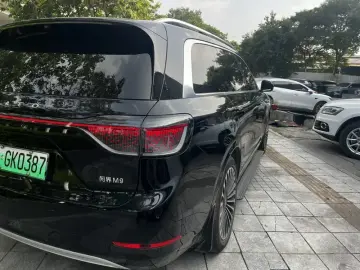 2024 Aito M9 с пробегом 41 000 км