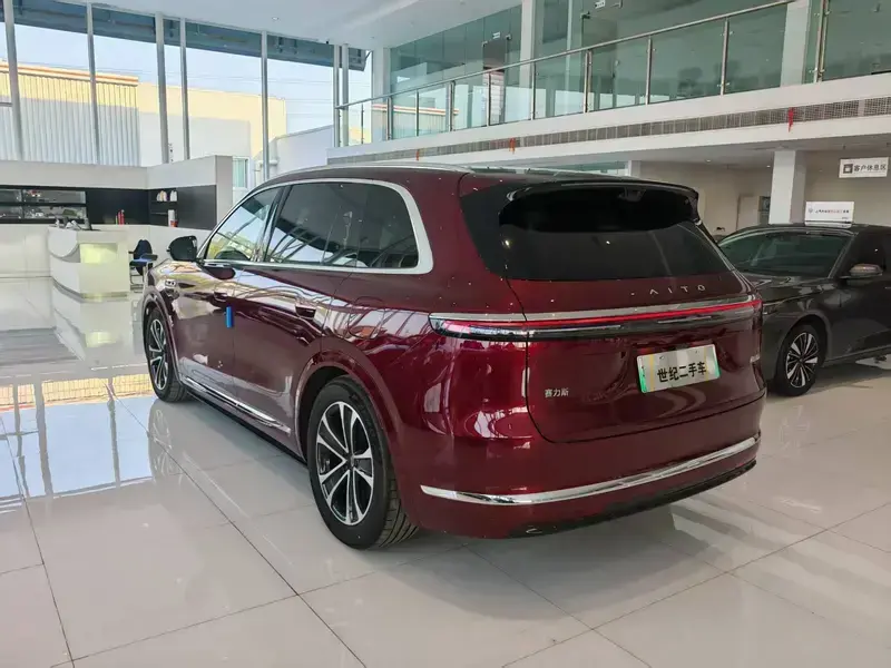 2026 Aito M7 с пробегом 18 000 км