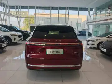 2026 Aito M7 с пробегом 18 000 км